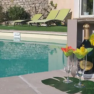 https://letoile-de-nice.fr-provencehotel.com
